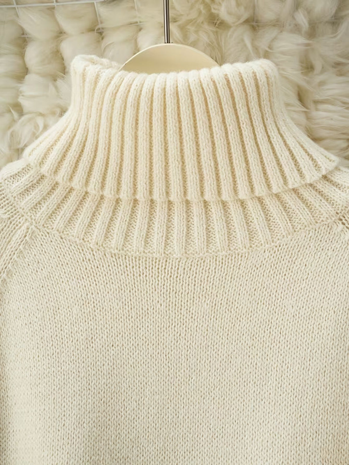 Women's Roll-Neck Knitted Jumper