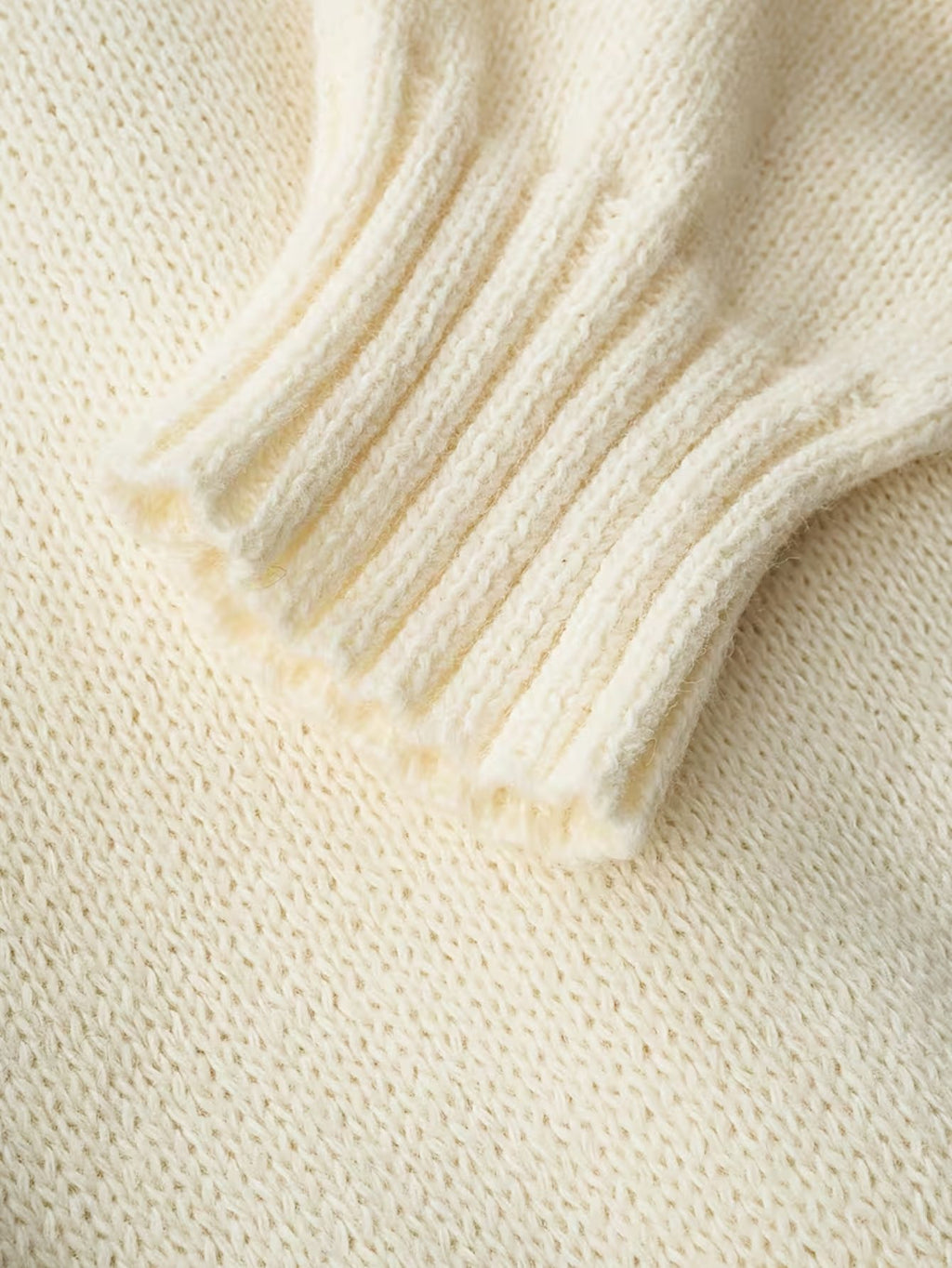 Women's Roll-Neck Knitted Jumper